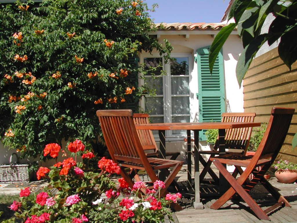 La Passerose 3 Pieces Avec Jardin Au Calme,A 300M De La Plage, Panzió La Couarde-sur-Mer Kültér fotó